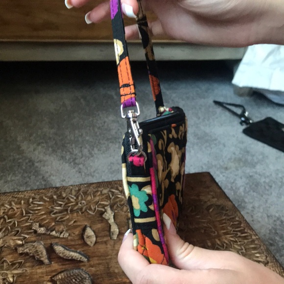 VERA BRADLEY wristlet - Picture 6 of 8